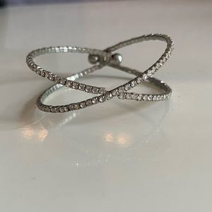 Diamond costume jewelry braclet